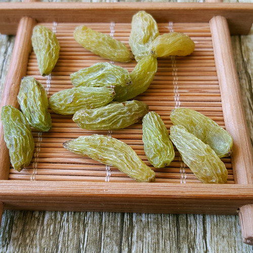 精选吐鲁番绿宝石葡萄干