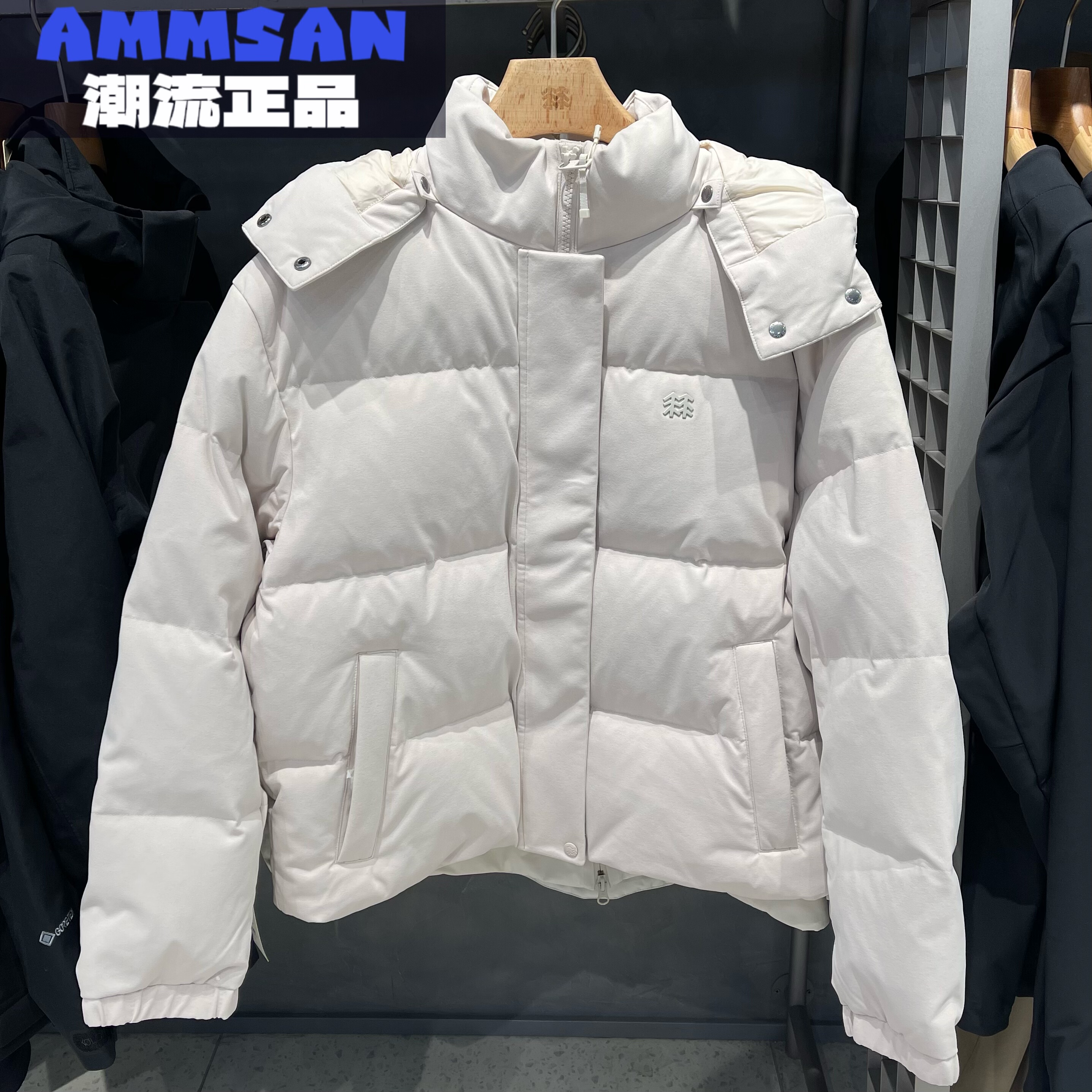 可隆KOLON SPORT女款百搭舒适保暖防泼水连帽羽绒服LKDJ4WTT04