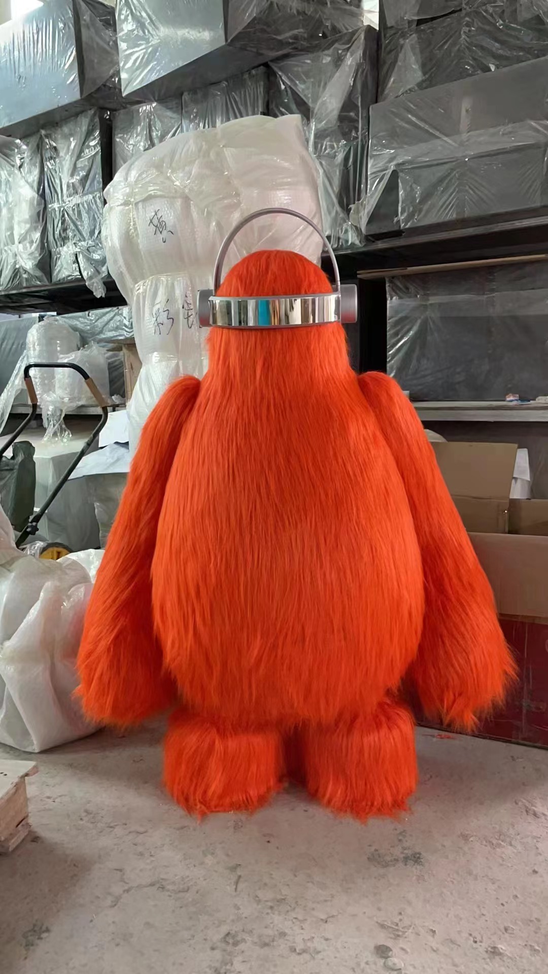 现代创意卡通长毛猩猩酒店酒吧会所开业潮玩玻璃钢定制大雕塑摆件