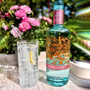 适合纯饮酒体柔和英国SILENT POOL ROSE GIN静渊玫瑰金酒杜松子酒