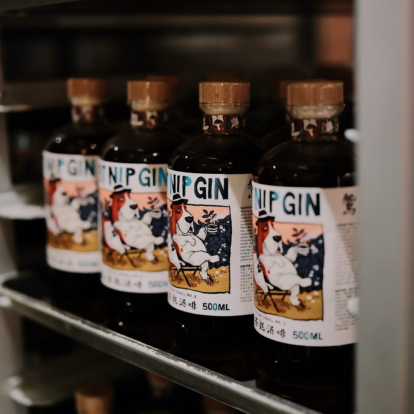 送肥猫细狗礼盒及酒杯 香港CAT NIP GIN无名氏猫茶第三话鸳鸯金酒