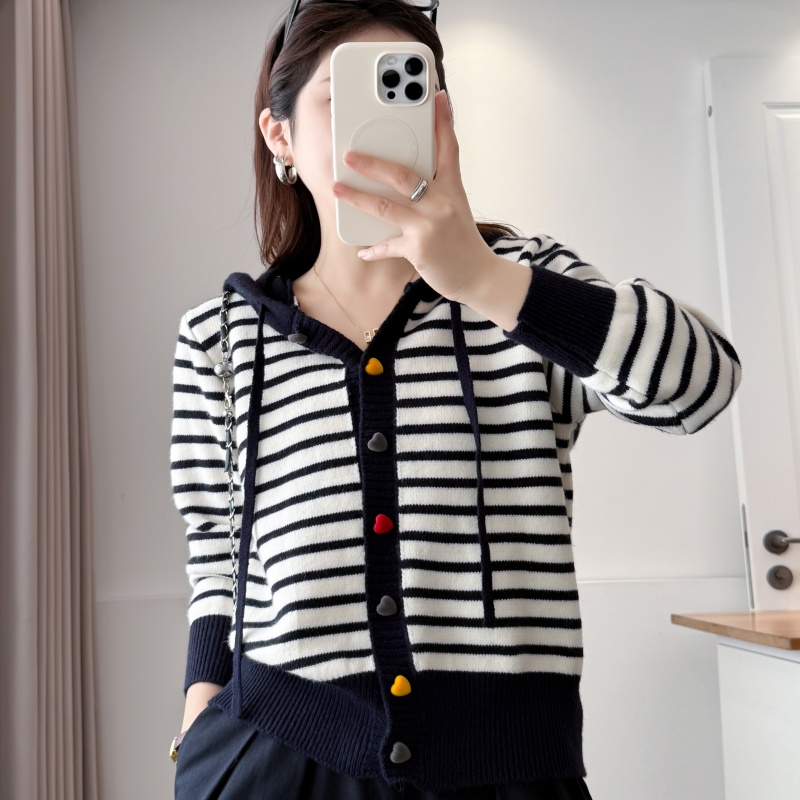 大码女装宽松连帽条纹针织开衫