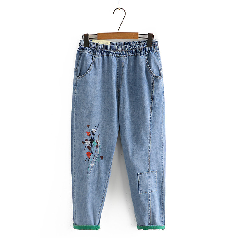 2023夏季女士新款休闲哈伦裤大码松紧腰绣花卷边拼色牛仔八分裤
