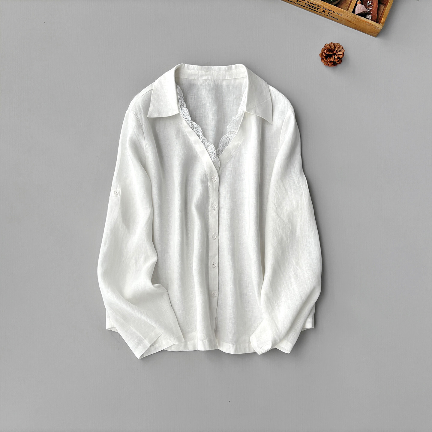 亚麻衬衫女2026春季蕾丝花边V领衬衣休闲百搭翻领长袖上衣通勤风
