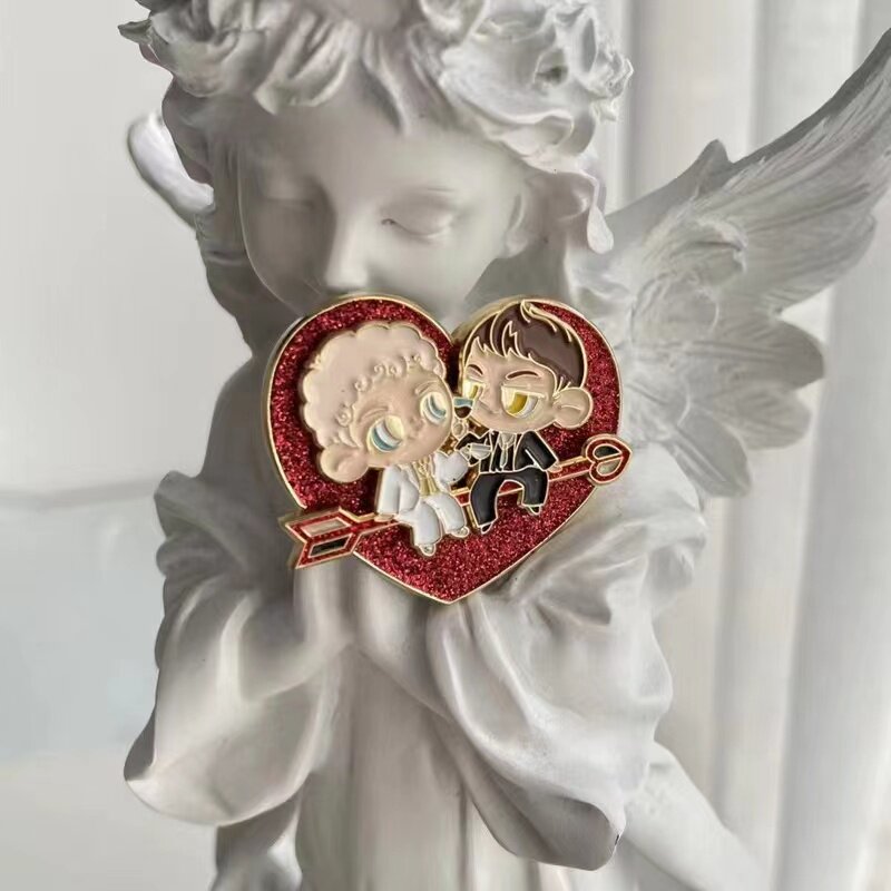 结婚新婚订婚礼物新人高档纪念日生日情侣头像定制创意礼品徽章