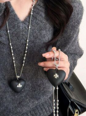 黑色爱心珍珠星球项链女甜酷土星吊坠毛衣链轻奢高级感卫衣配饰