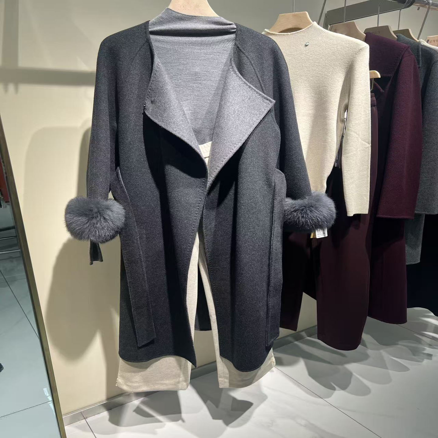 商场同款时尚韩系中长款狐狸毛袖口双面羊绒大衣2025冬新款女外套