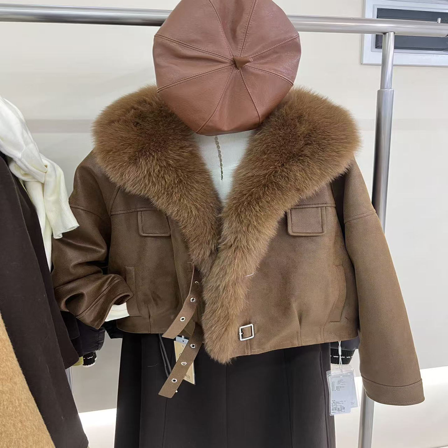 614RA32商场同款时尚设计感狐狸毛领鹅绒羽绒服2025冬新款女外套