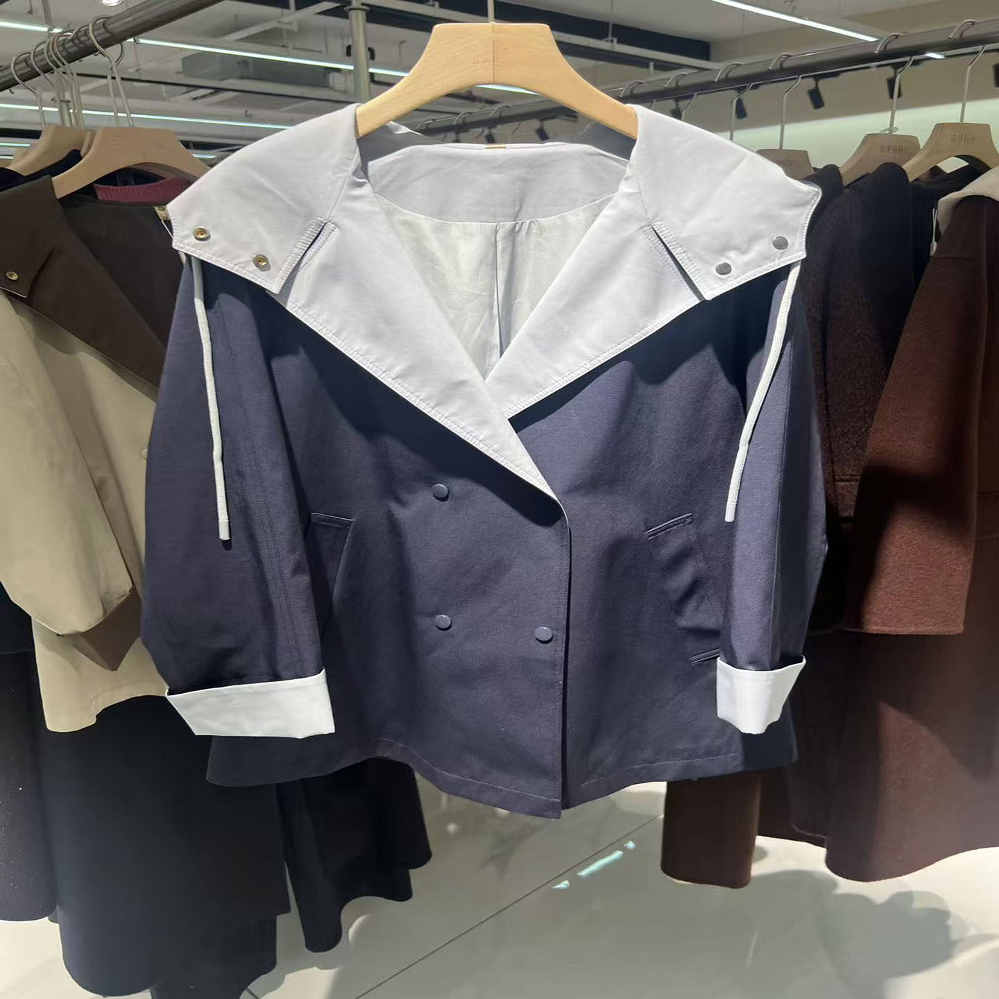 019F185商场同款休闲宽松连帽撞色中长款风衣2026春季新款女外套