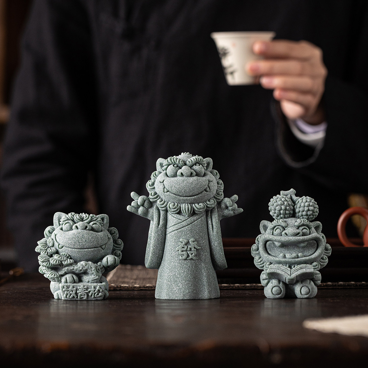 国潮大发财小狮子一本万荔桌面摆件装饰品办公室工位治愈系放轻松,家居饰品,桌面摆件,淘宝优惠券,粉丝福利购,淘宝优惠卷