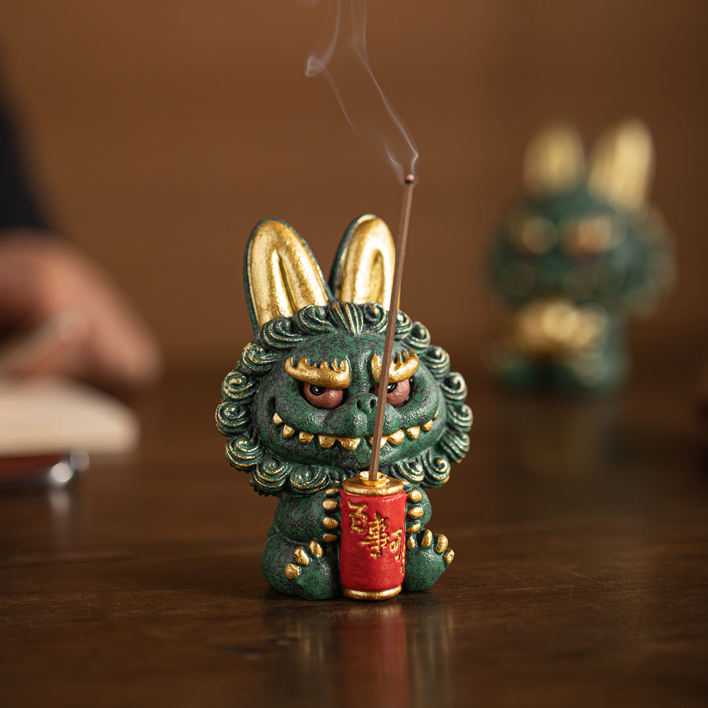 中式治愈系兔狮爷百事可乐摆件