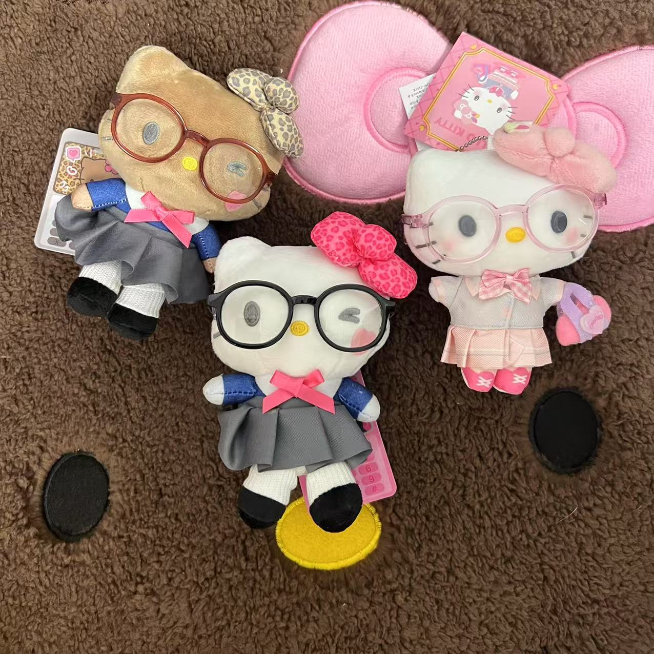 黑皮制服眼镜妹学生闪闪高校平成书包挂件包包饰品可爱玩偶挂饰