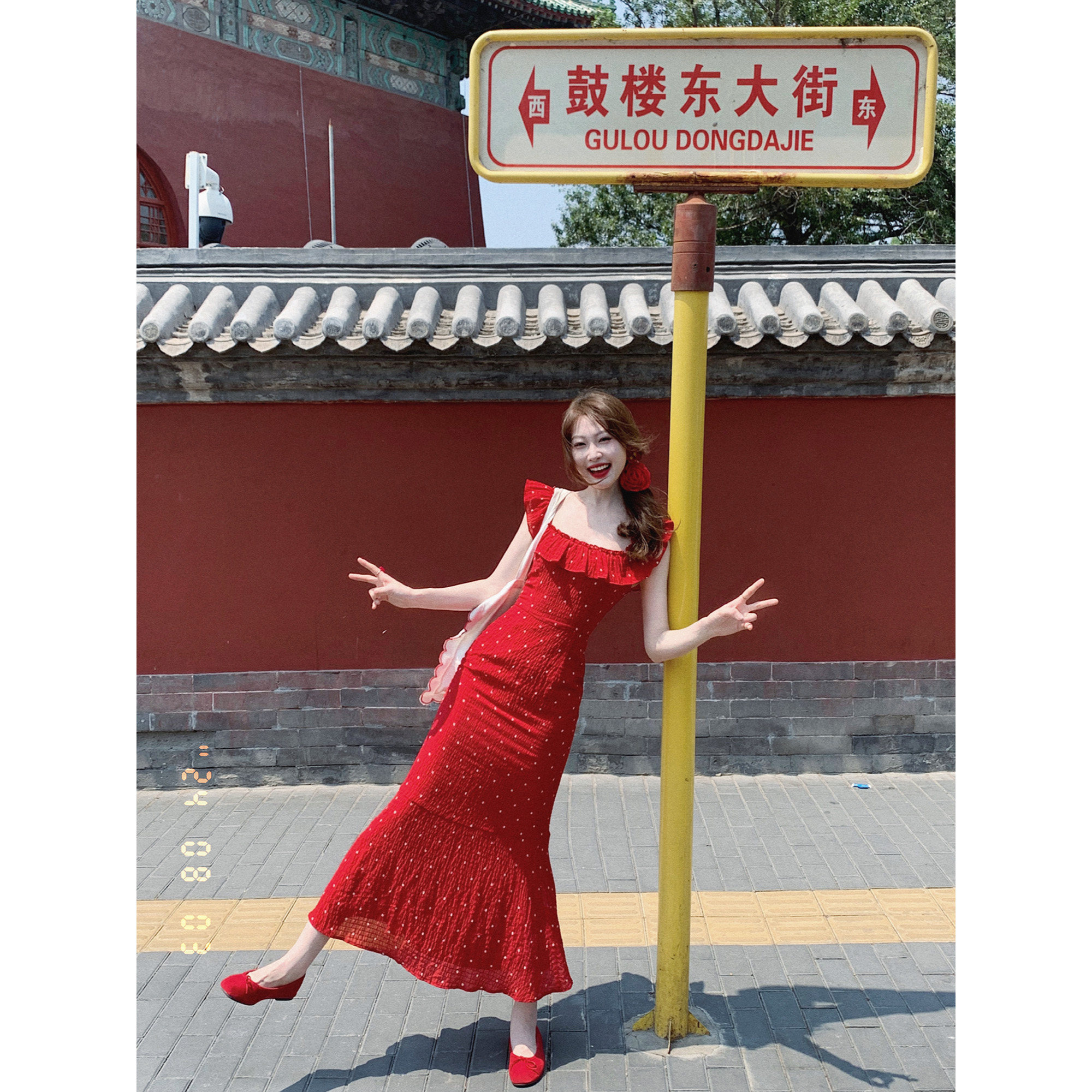 吃绿色菜【奶芙草莓】法式气质甜美木耳边方领波点红连衣裙