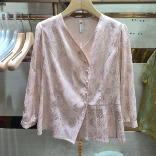 妈妈女装 时尚 收腰显瘦洋气上衣专柜正品 女长袖 设计感V领提花衬衫