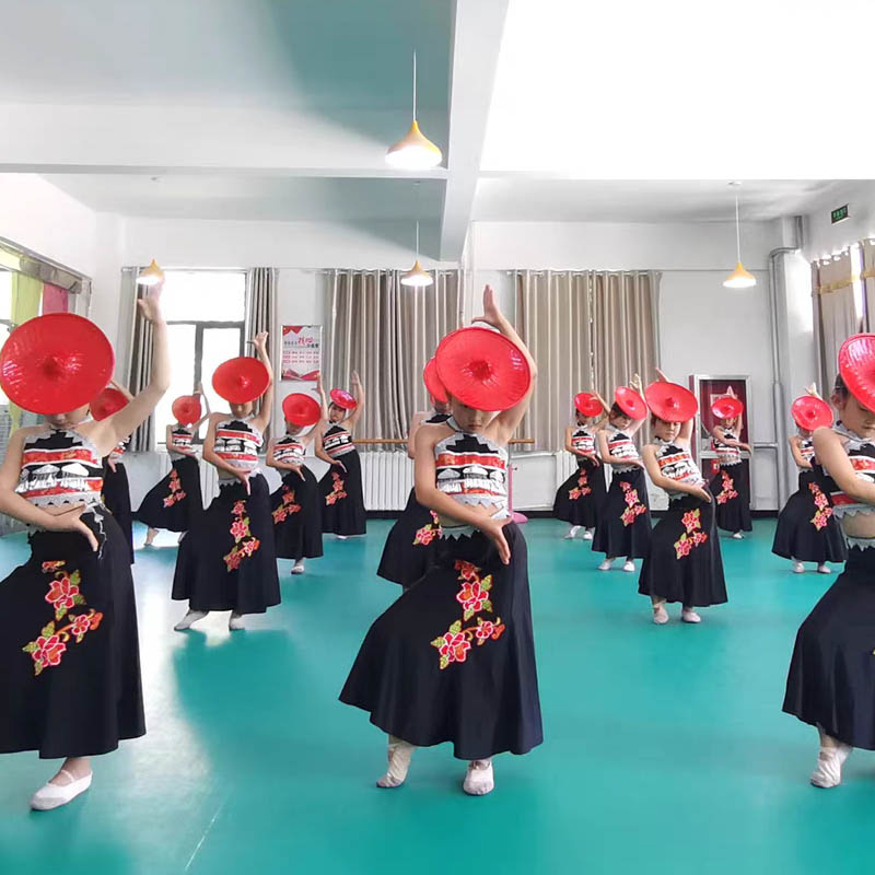 花腰姑娘傣族演出服装少数民族舞蹈表演服小兰花奖翘边斗笠舞蹈服