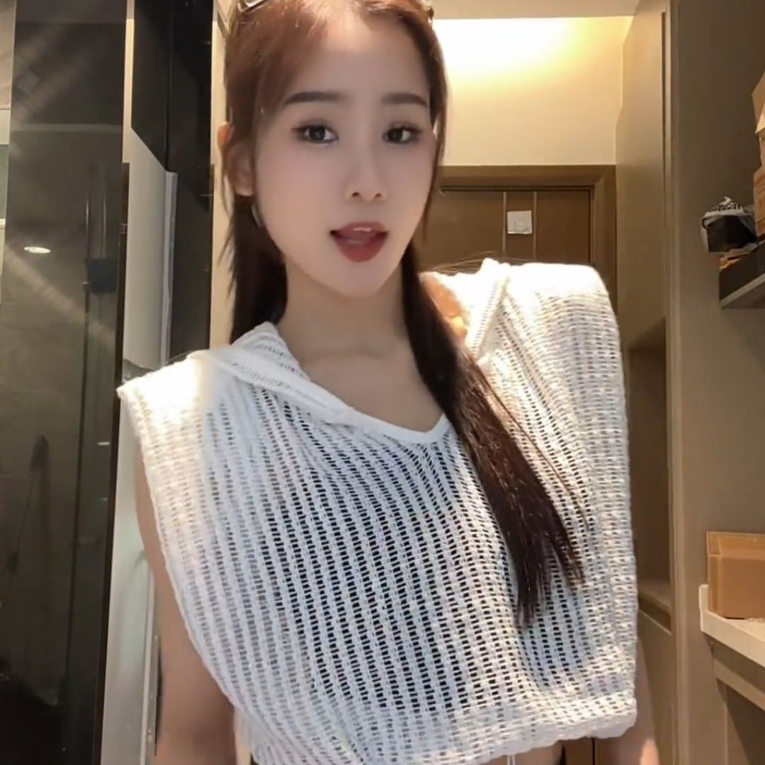 镂空美背抽绳短款上衣女夏季设计毛针织衫