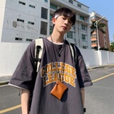 深灰色