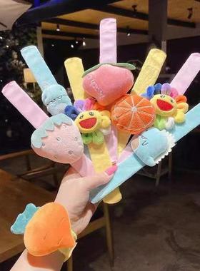 儿童啪啪圈卡通毛绒公仔情侣手环创意装饰品节日发饰婚庆小礼品