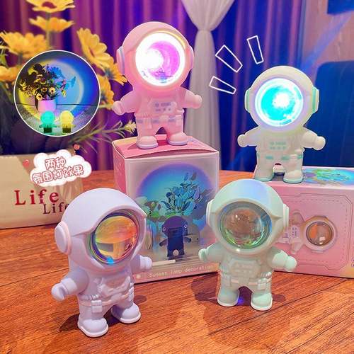 卡通可爱宇航员夕阳灯氛围灯办公室家居手办装饰摆件创意礼品