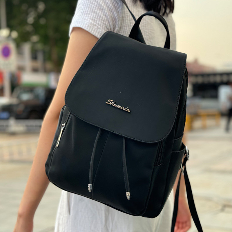尼龙布双肩包2026新款高档女士背包今年流行百搭通勤旅行包大容量