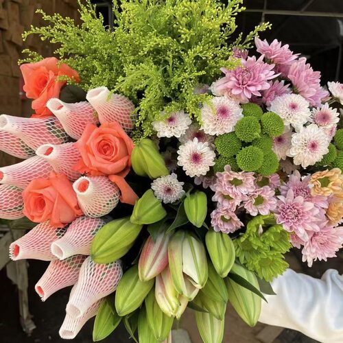 混搭鲜花四件套8.8香水百合玫瑰花束云南基地现摘现发送人家养