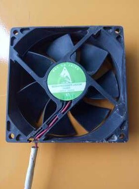 RQ9225HSL FSD9225H2402B 24V 0.22A 原装正品 92*92*25 轴流风扇