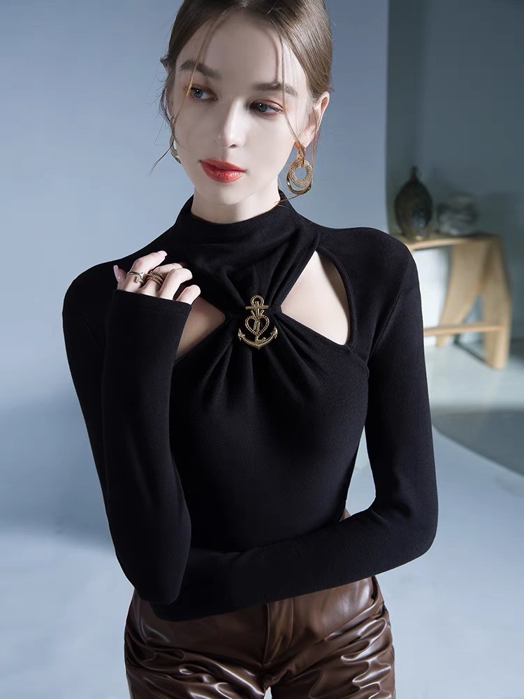 秋冬长袖高领西装内搭磨毛打底衫女装设计感破洞洋气漂亮欧货上衣