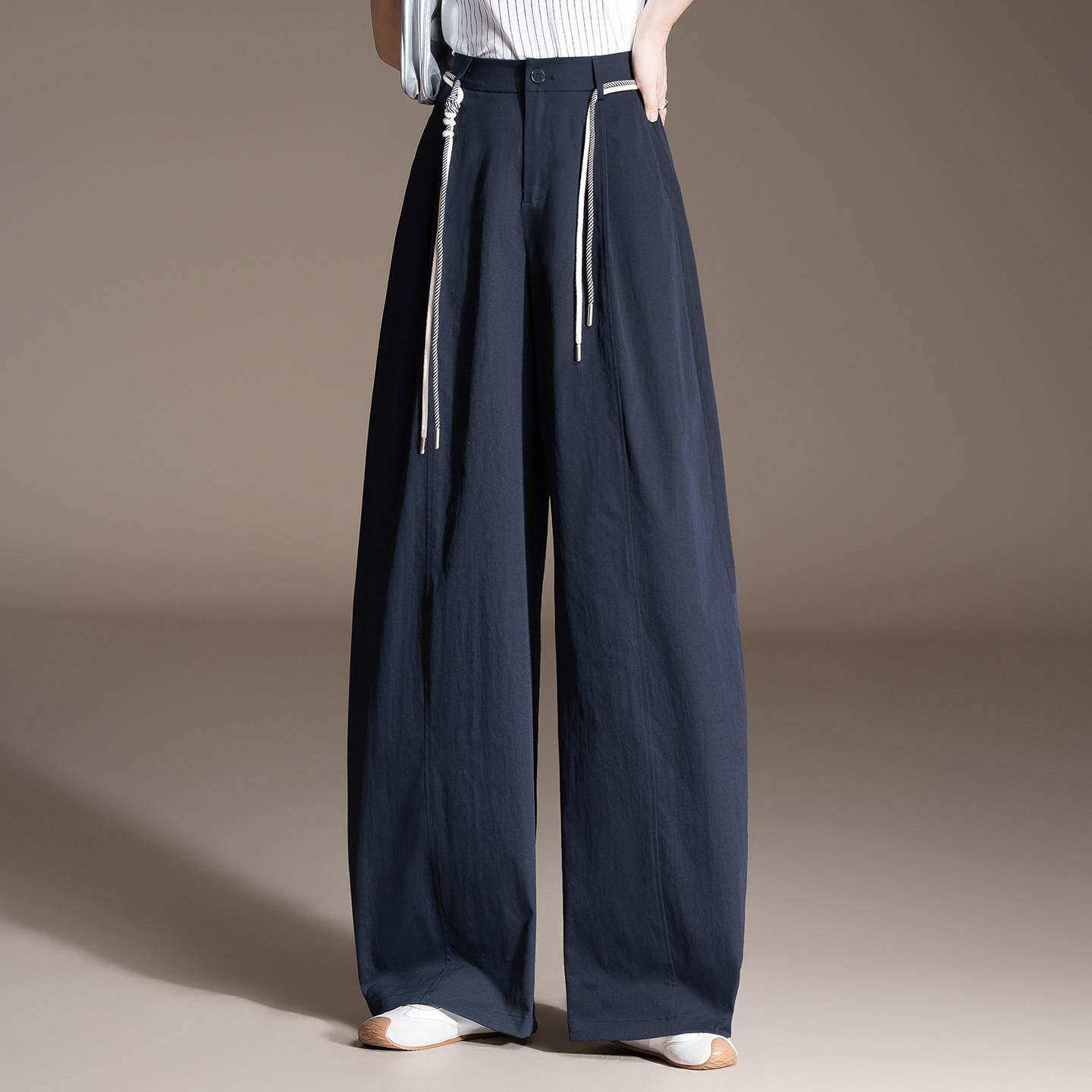 专柜品牌白色休闲阔腿裤女春季2026新款高腰垂感显瘦百搭宽松窄版