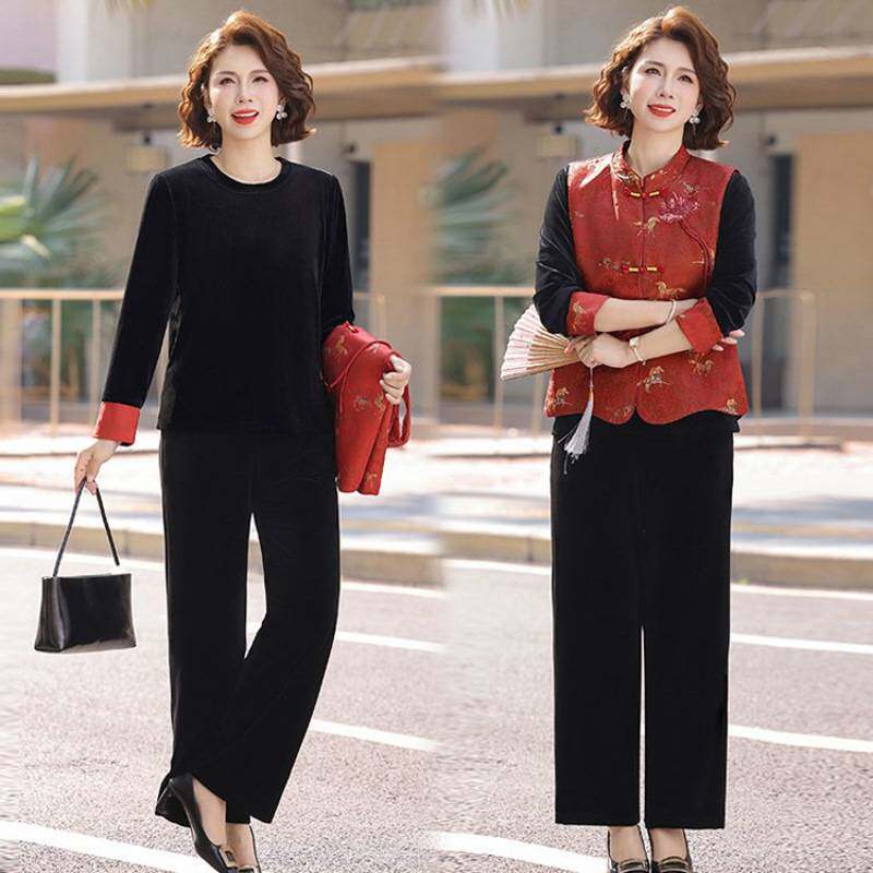 专柜品牌马年妈妈春装金丝绒套装中老年女春秋刺绣马甲贵夫人本命