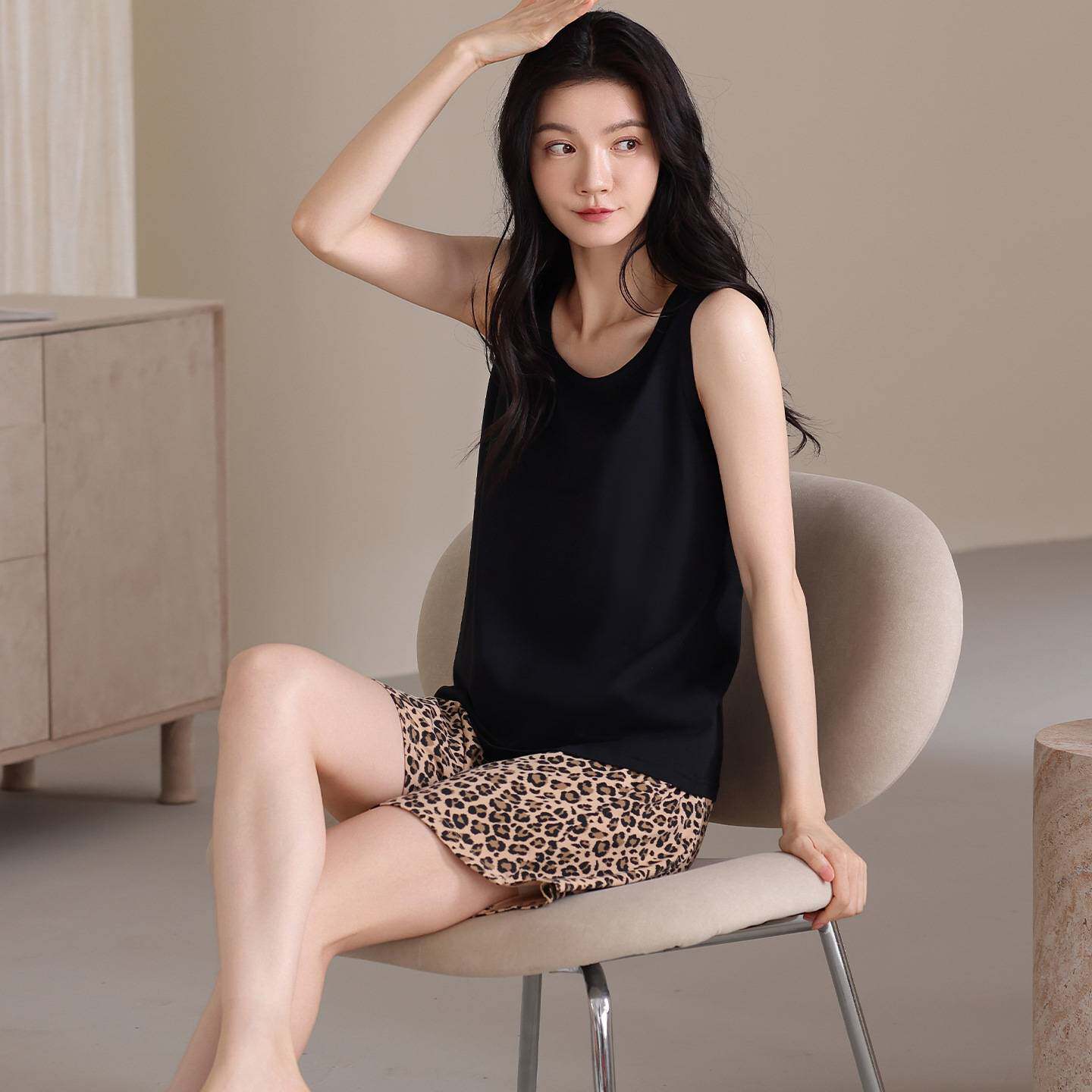 专柜官方睡衣女款2026年新款夏季薄款莫代尔棉背心短裤凉感豹纹家