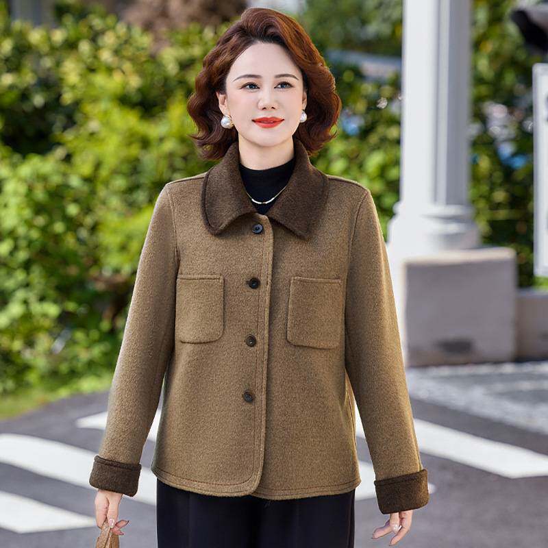 专柜官方秋装毛呢外套时尚短款中老年女装2026新款小个子开衫气质