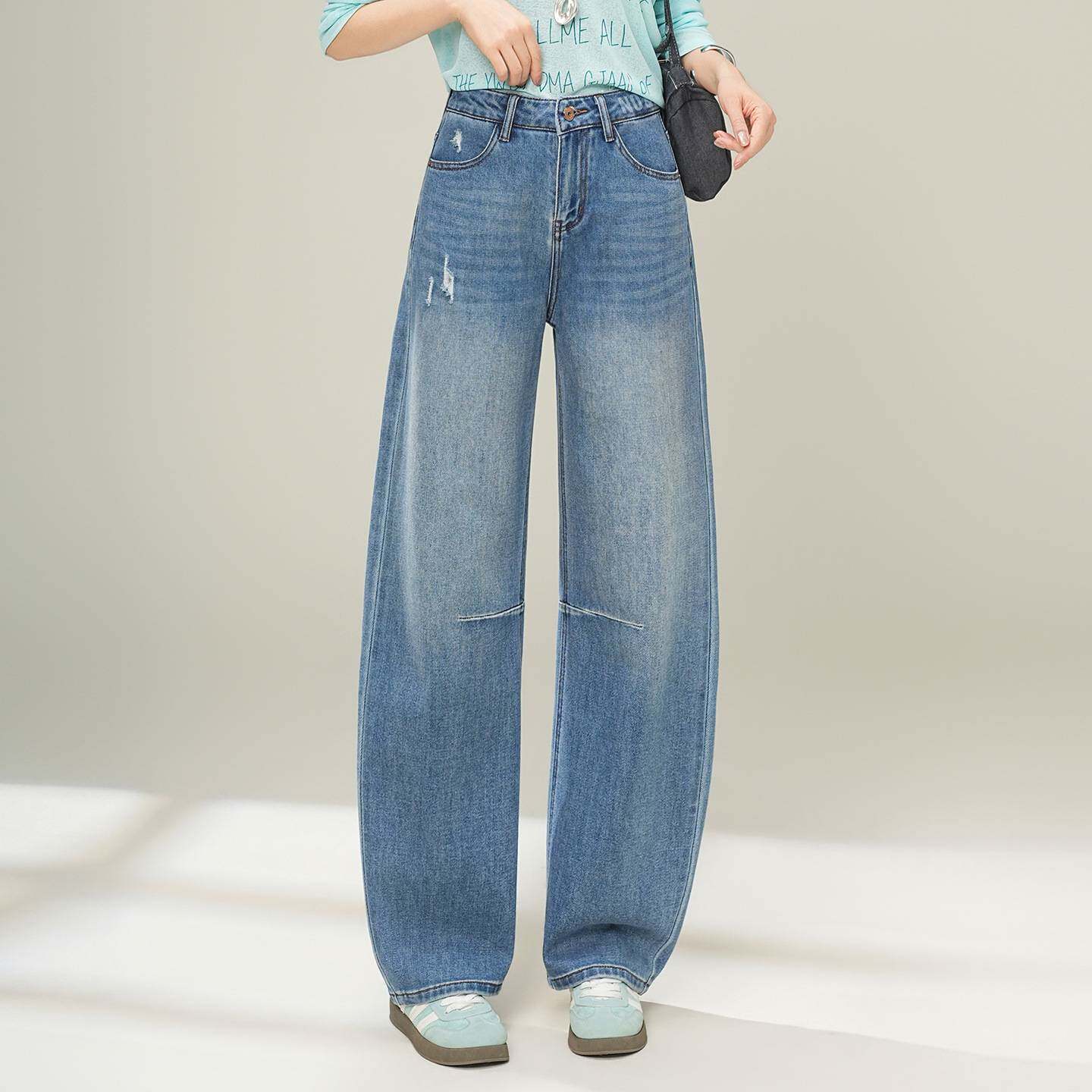 专柜品牌浅蓝色弯刀牛仔裤女春秋季2026年新款高腰显瘦时尚垂感直