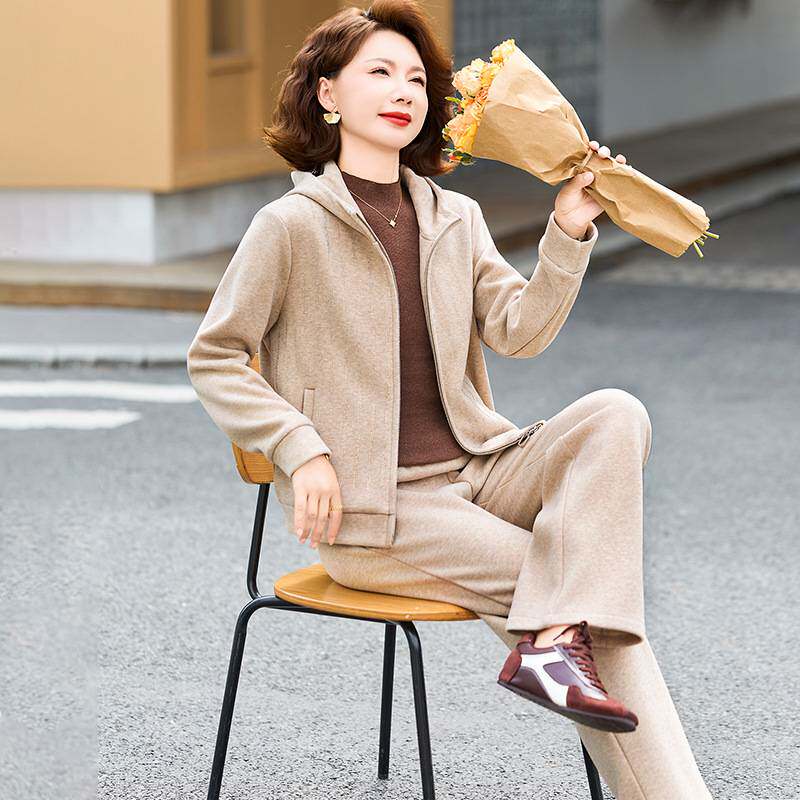 专柜官方妈妈秋装套装洋气上衣中年妇女休闲外套中老年女装春秋时