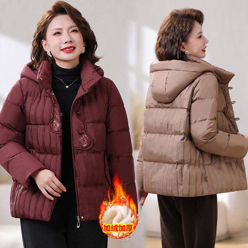 专柜品牌中年妈妈冬装加绒加厚棉衣洋气外套中老年女新款冬季时尚