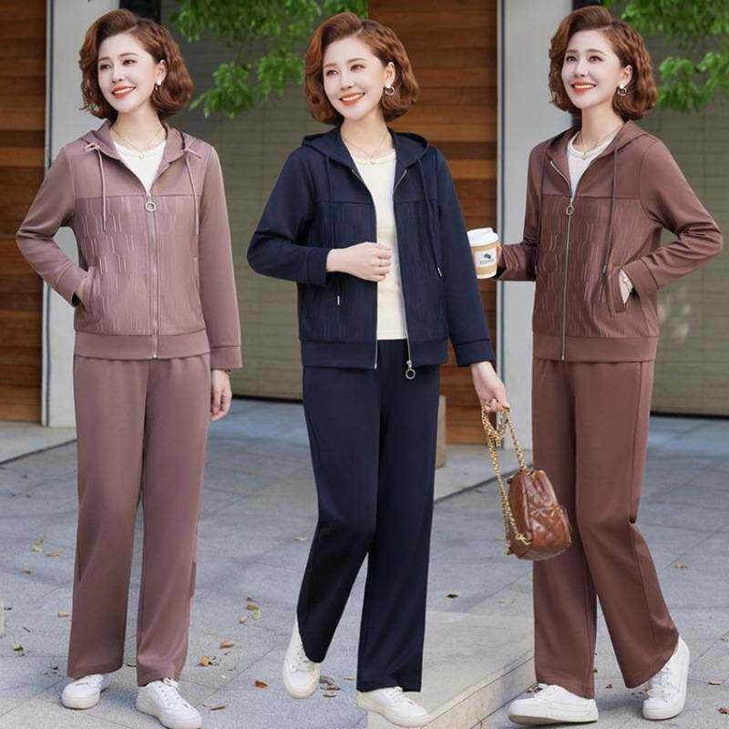 专柜品牌妈妈春装时尚新款休闲运动套装中老年女春秋洋气大码连帽