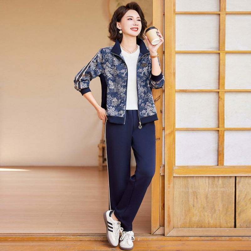 专柜品牌妈妈春装休闲外套时尚运动套装百搭新款中老年女装春秋时