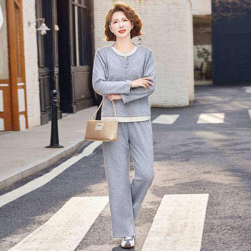 专柜品牌休闲运动套装女春秋夏季时中老年女装洋气妈妈短袖长裤假