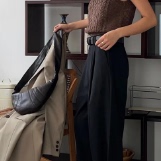 【老客入 ZHENG！】3-5天发 娜扎 小羊皮斜挎通勤牛角包  HS007