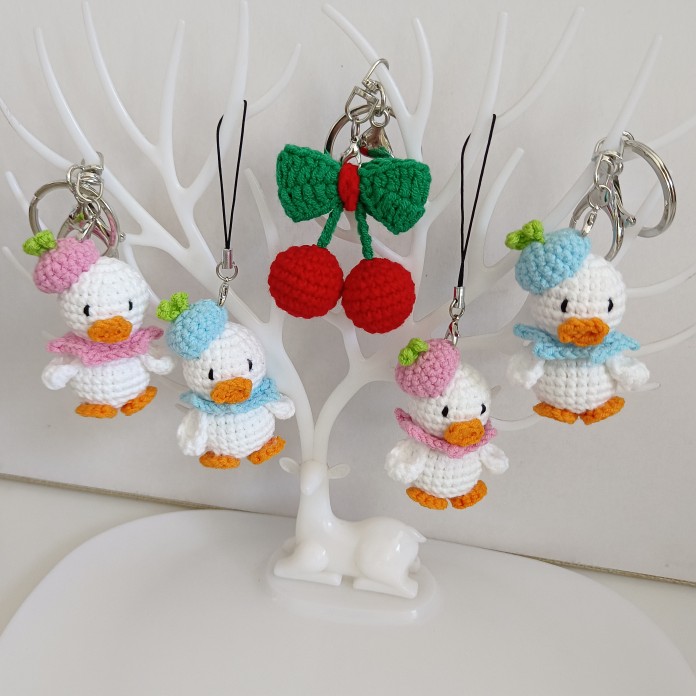 成品 毛线diy钩针编织小鸭公仔钥匙扣手机挂件  钥匙扣包包挂件