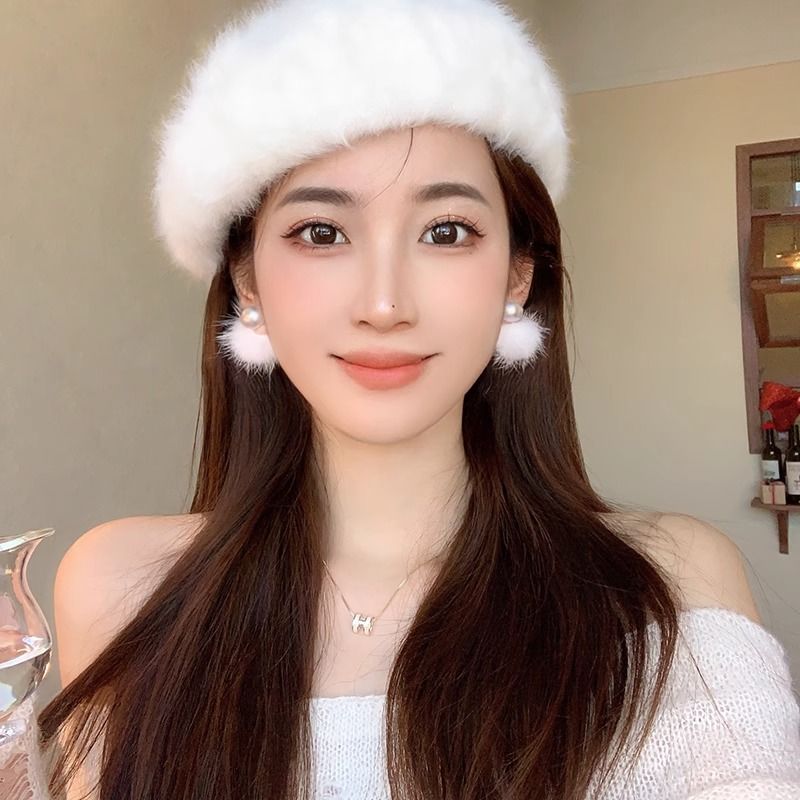 冬日童话~白色毛球耳环女珍珠耳钉一款两戴毛绒耳饰品蚊香盘耳夹