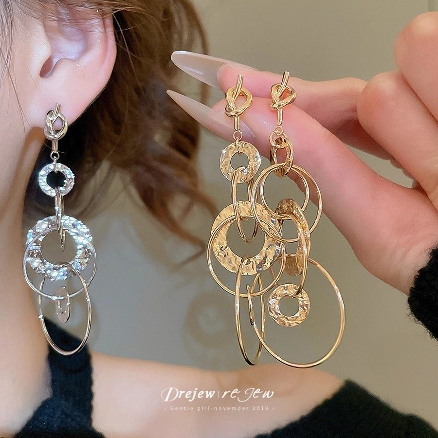 金色耳饰2025新款爆款轻奢高级感气质大气秋冬夸张长款流苏耳环坠