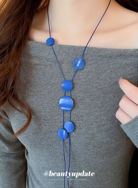 蓝调时刻~克莱因蓝色圆片项链夏季度假风锁骨链精致时尚项饰