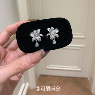 「百世合意」 清冷感银色拉丝百合花水滴耳钉复古vintage精致耳饰