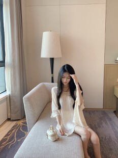 Yumeo钰 栀子白柔～飘飘拼接斗篷上衣