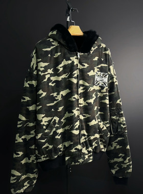 False Perception 十字刺绣迷彩水獭皮草连帽飞行夹克