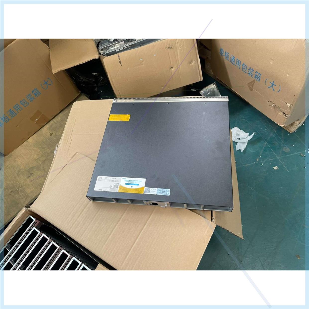 议价直拍不发：中兴ZXR10 5960X-56QU-HF机框空机框 实物拍