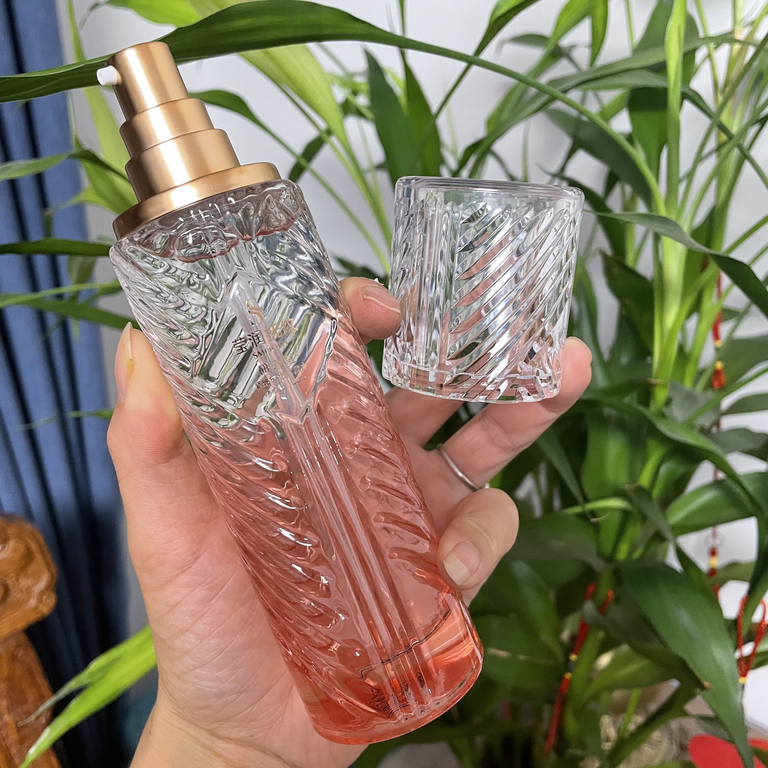 研春堂透明质酸钠海藻糖紧致抗皱修颜水120ml深层补水面部爽肤水