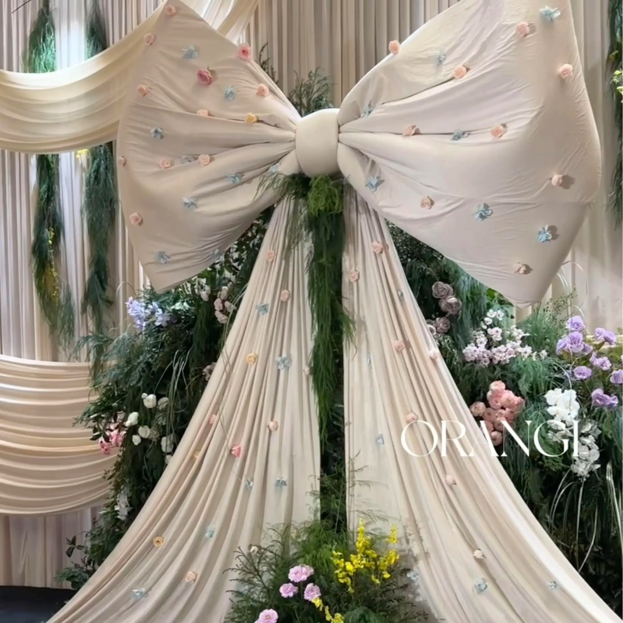 超大巨型蝴蝶结装饰结婚礼生日节日拍照打卡店铺门头橱窗场景布置