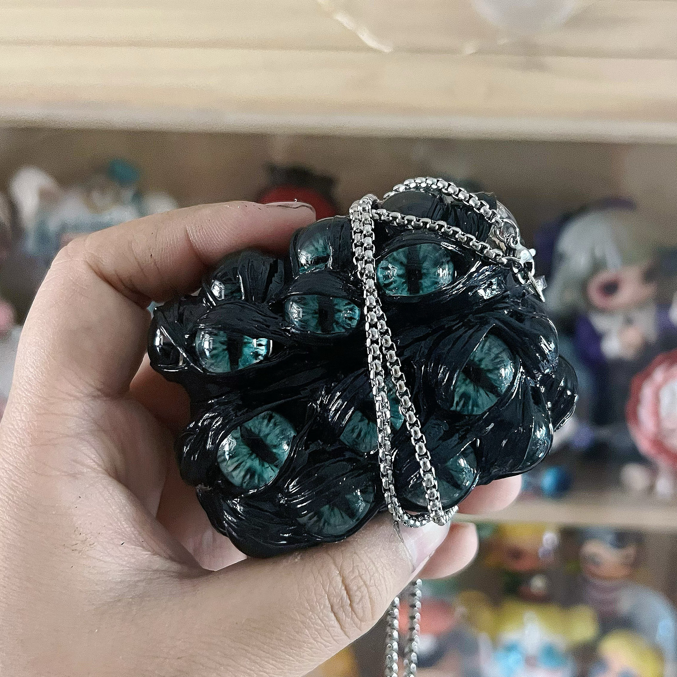 适用airpods12代/3PRO立体夜光眼定制克苏鲁神话保护套freebuds3pro个性定制耳机壳BOSS大鲨小众弱水时砂包邮,3C数码配件,耳机保护套,淘宝优惠券,粉丝福利购,淘宝优惠卷