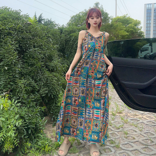 棉绸独特吊带女士垂坠感连衣裙超好看新款网红爆款人造绵碎花长裙